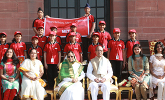 MET Rishikul Vidyalaya visits Rashtrapati Bhavan