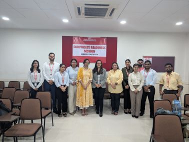 MET Alumna Guides HR Students on Corporate Expectations