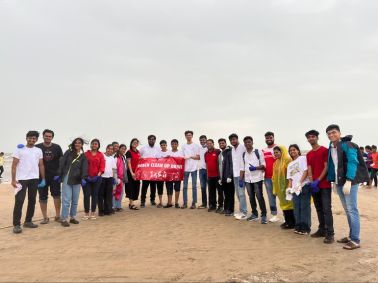 MET PGDM Students Lead the Way in Beach Clean-Up Drive
