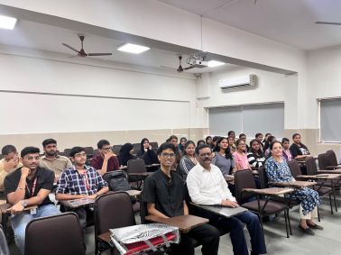 Alumni Guest Lecture on Overseas Careers