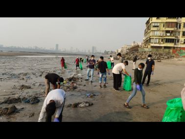 Beach cleanup at Mahim Beach