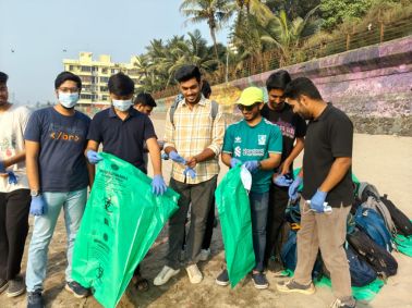 Beach cleanup at Mahim Beach