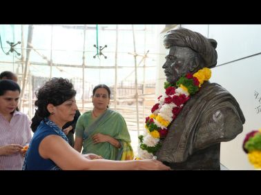 MET Pays Tribute to Dnyanjyoti Savitribai Phule on Her Death Anniversary