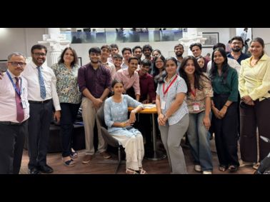 MET AMDC Educational Visit to HDFC Bank