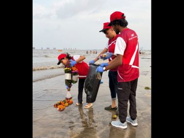 MET AMDC Students Organise Beach Clean-Up Drive