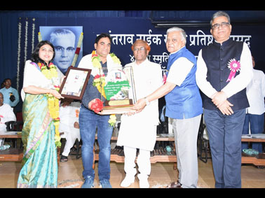 Prof. Dr. Sandeep Chopde honored with Maharashtra State Award