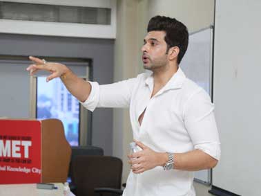 Student Interaction with Karan Kundrra